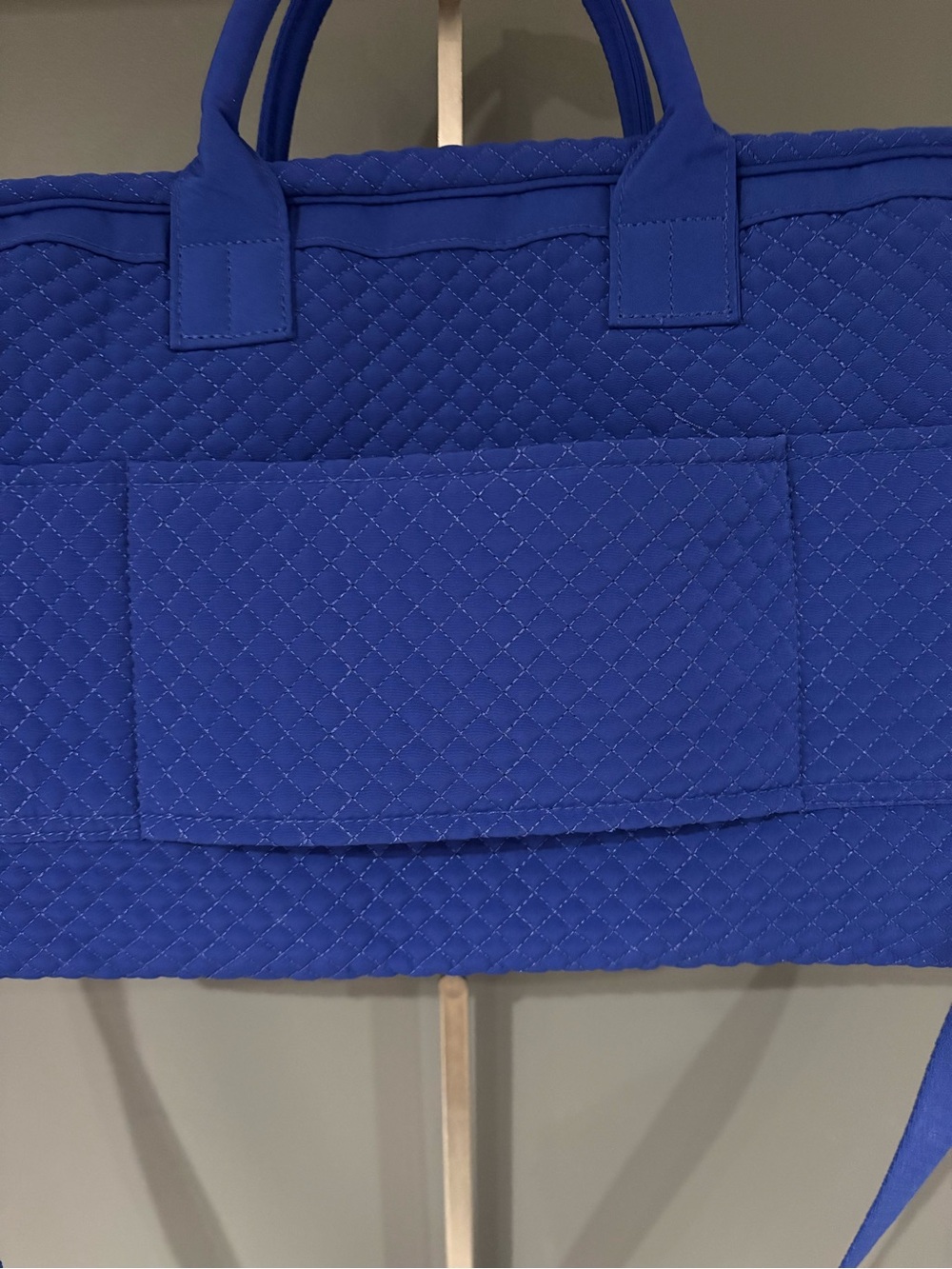 Vera Bradley Royal Blue Quilted Travel Compact weekender with Crossbody Strap - Picture 5 of 8